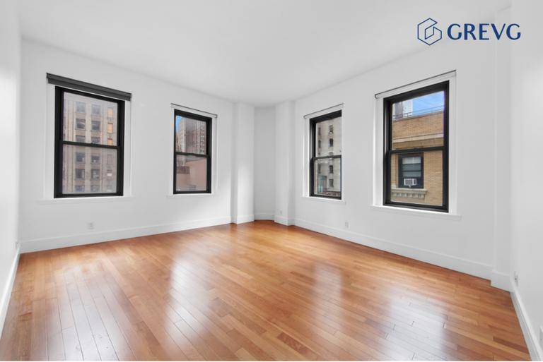Welcome home to this beautiful and unique corner loft like apartment at 120 Greenwich Street.