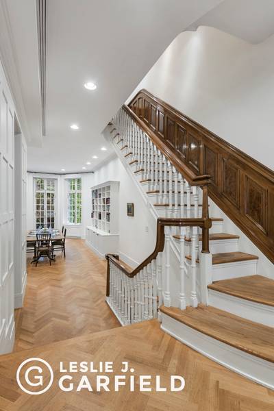 This magnificent residence at 141 East 69th Street is meticulous in design, incomparable in sophistication, and, quite simply, in a class of its own.