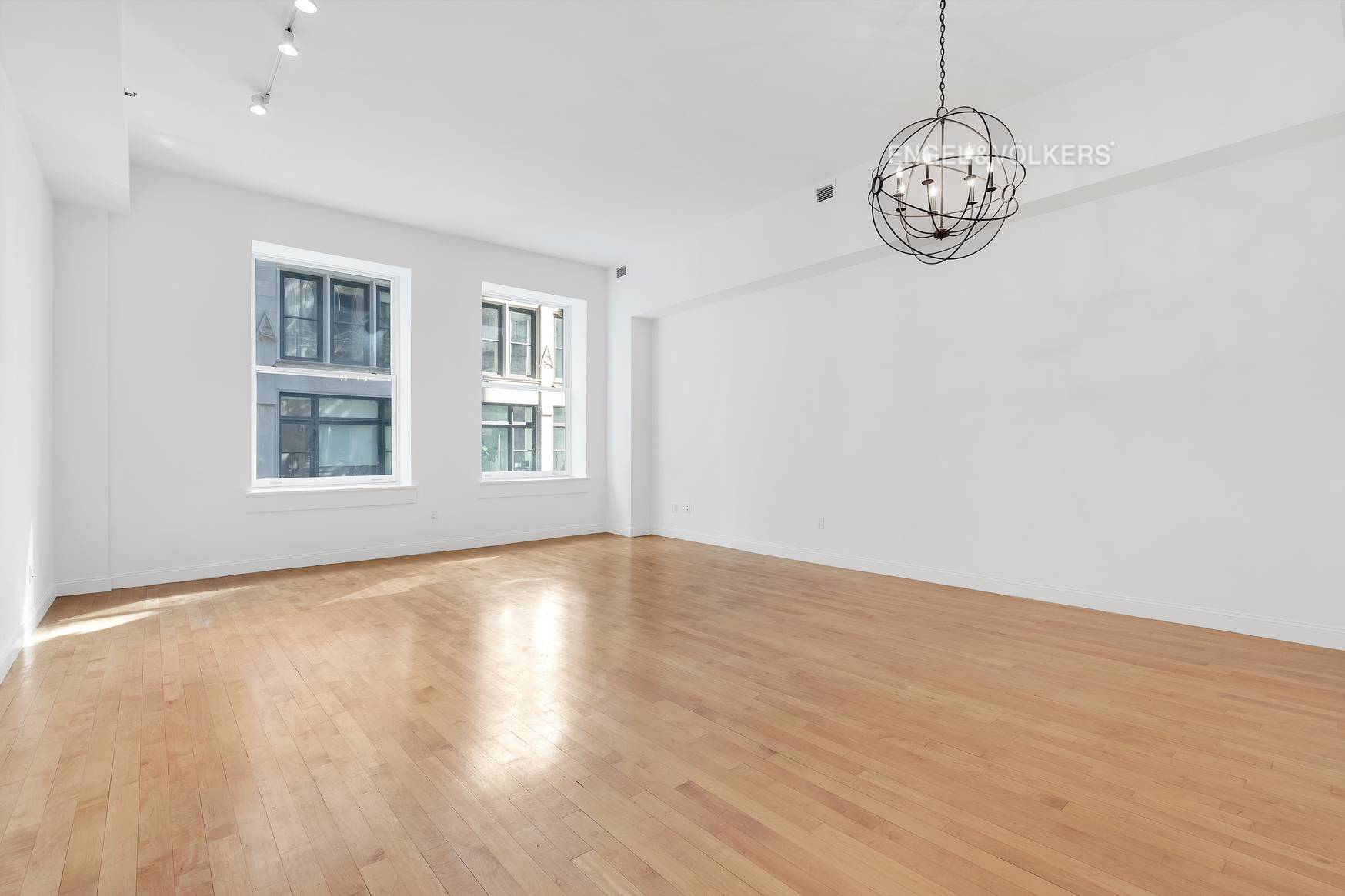 DRAMATIC 2, 555 SF, 3 BEDROOM GRAMERCY FLATIRON LOFT WITH HOME OFFICE DEN This one of a kind home offers soaring 13 foot ceilings and is located in the coveted, ...