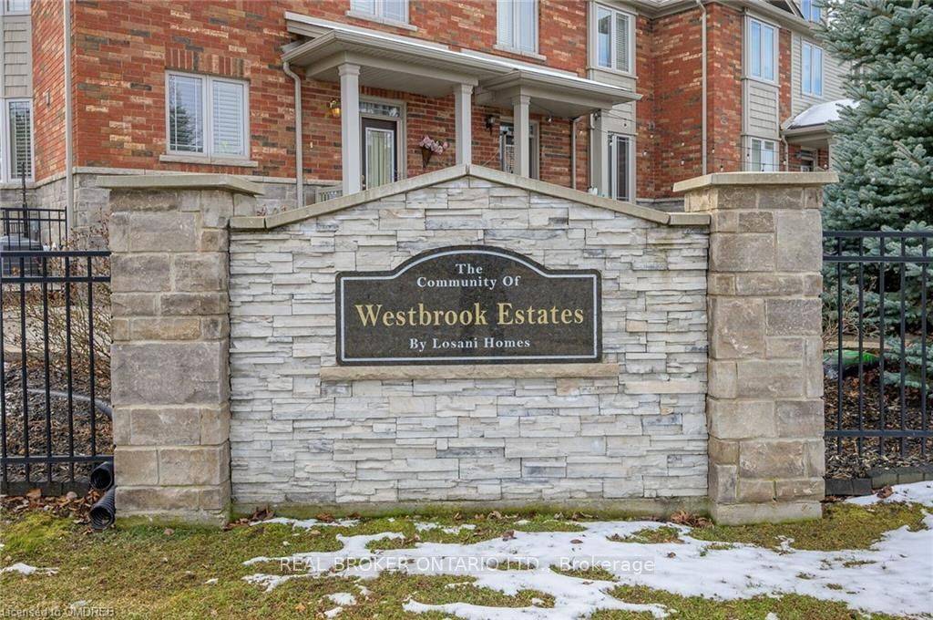 FREEHOLD 3 bdrm, 2. 5 bth townhome in West Grimsby !