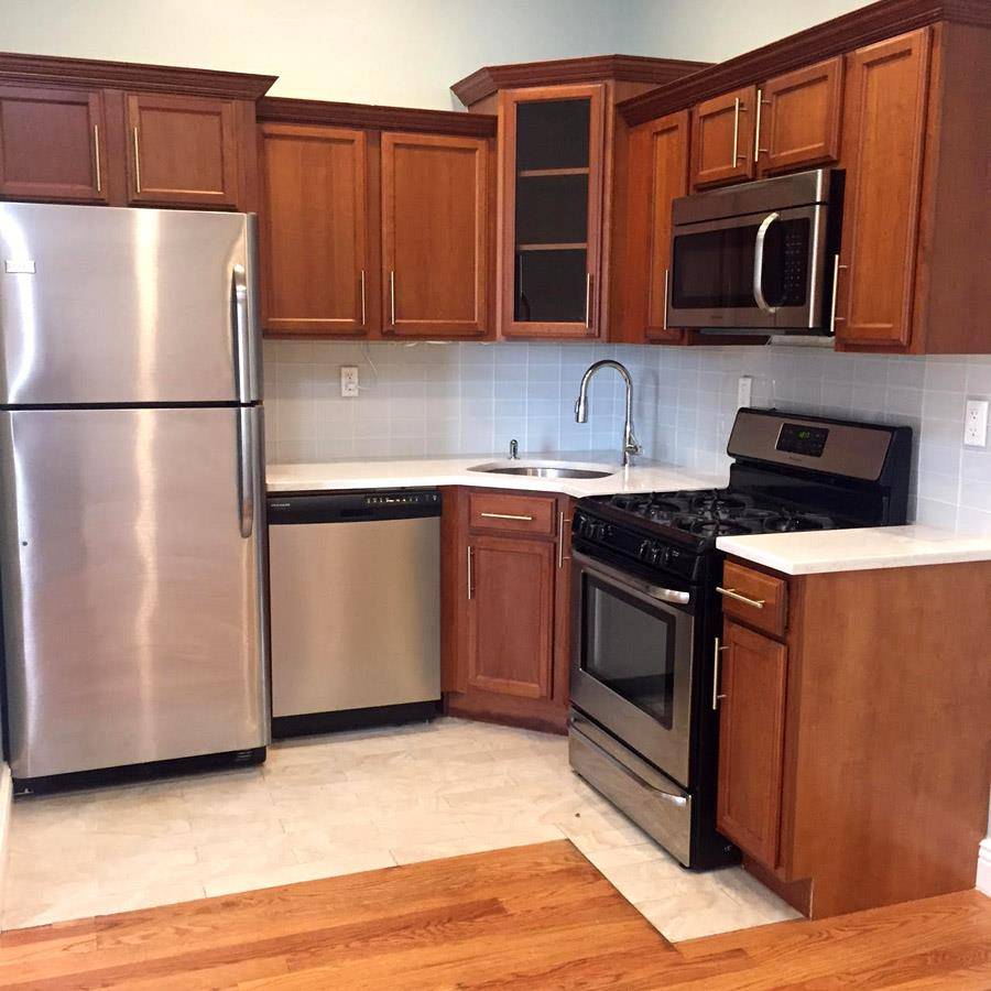 CONDO STYLE 2BR Grandeur of Yesteryear Renovated with a Modern TouchHere, a building that welcomes you home with a pre war exterior of warmth and MODERN conveniences within will make ...
