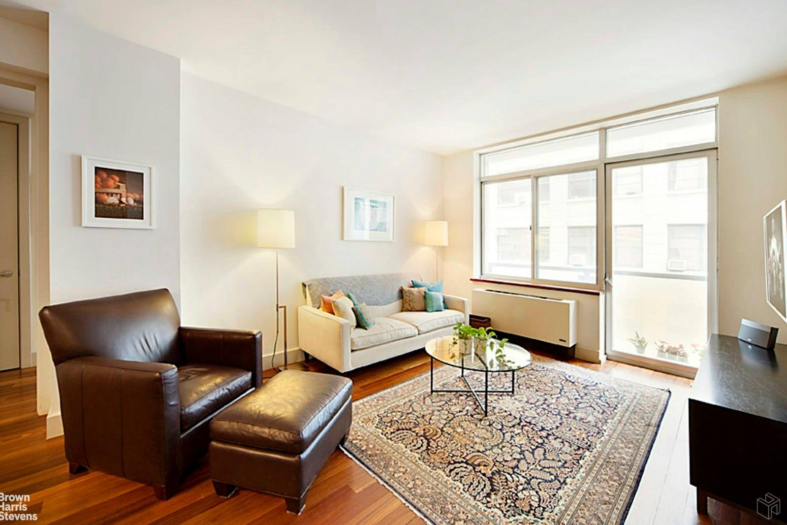 Rarely available, smartly laid out true 2 bedroom, 2 bath in one of Dumbo's finest boutique buildings, This apartment has an open kitchen equipped with Bosch and Jenn Aire appliances.