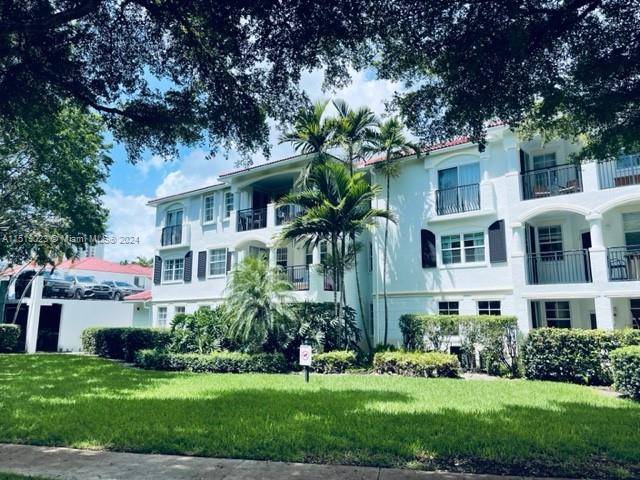 Location Location ! Bright and spacious corner 1B 1B First Floor, unit with spacious living areas in a resort style gated community.