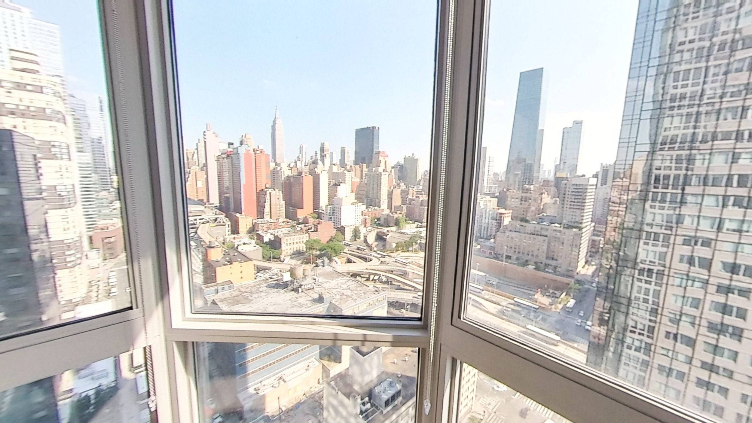 PERFECT CONV 3 or 4 ! Corner 2 Bed 2Bath with Home Office, floor to ceiling corner windows facing east, south and west, expansive NYC views of all iconic landmarks ...