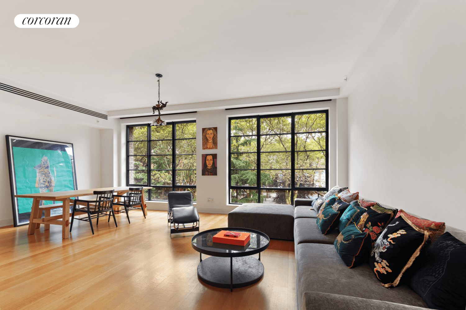 Chic Urban Retreat in the Heart of NYC's Most Vibrant Neighborhoods !