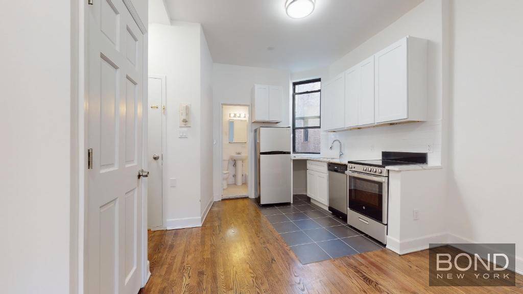 Large and renovated 3 bedroom 2 bathroom in prime UES location.