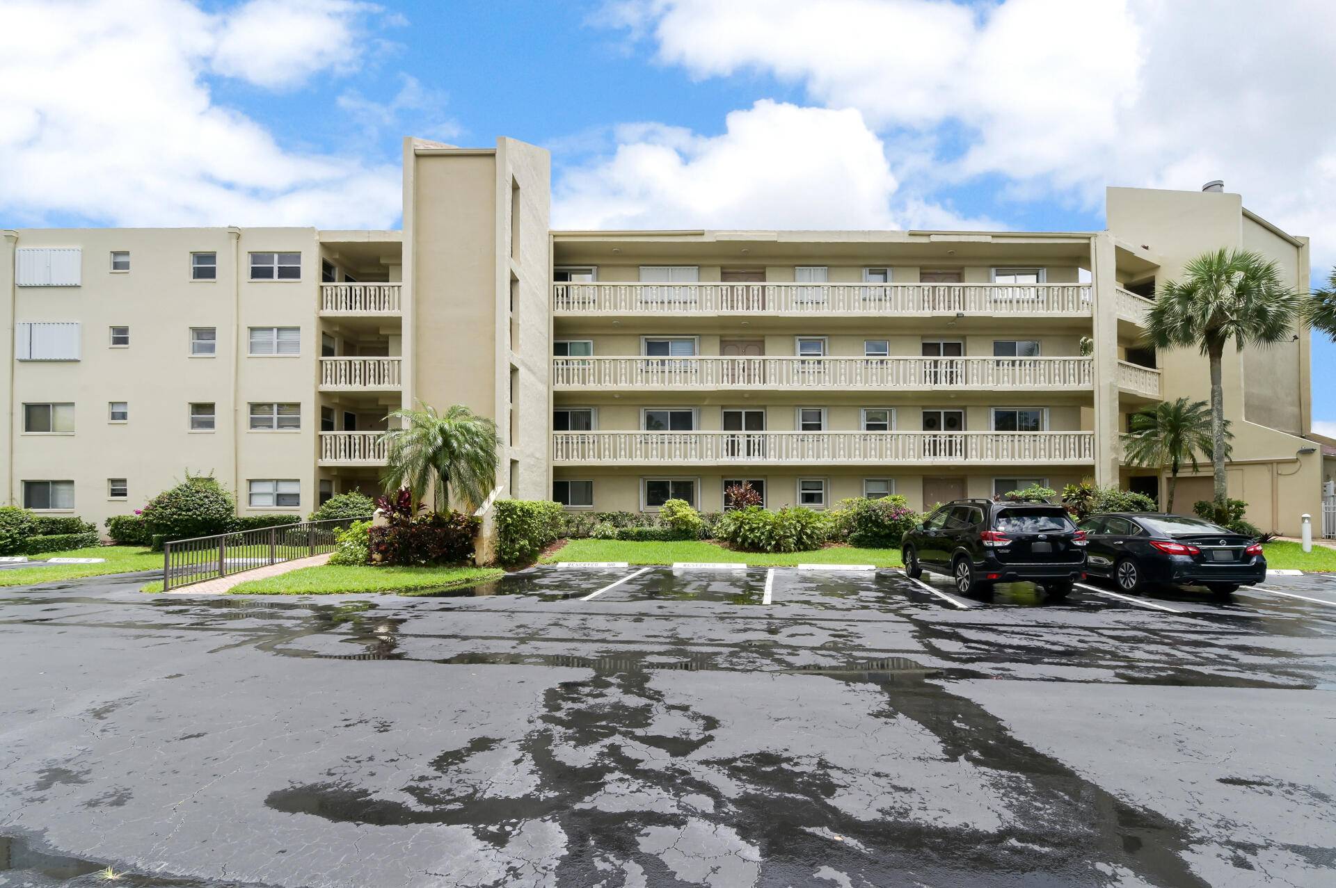 Meticulously maintained corner unit located in desirable Poinciana community.