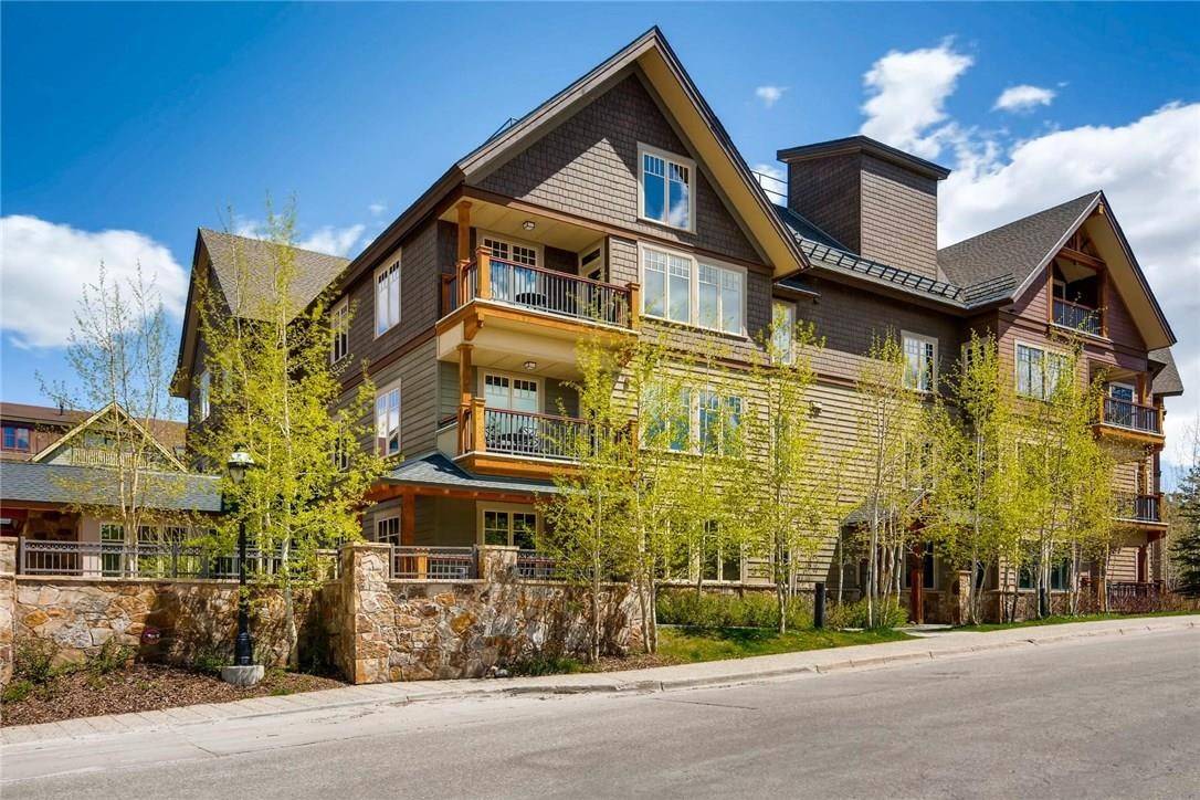 WOW ! Who is looking for a FABULOUS SHORT TERM rental in prime Breck location ?