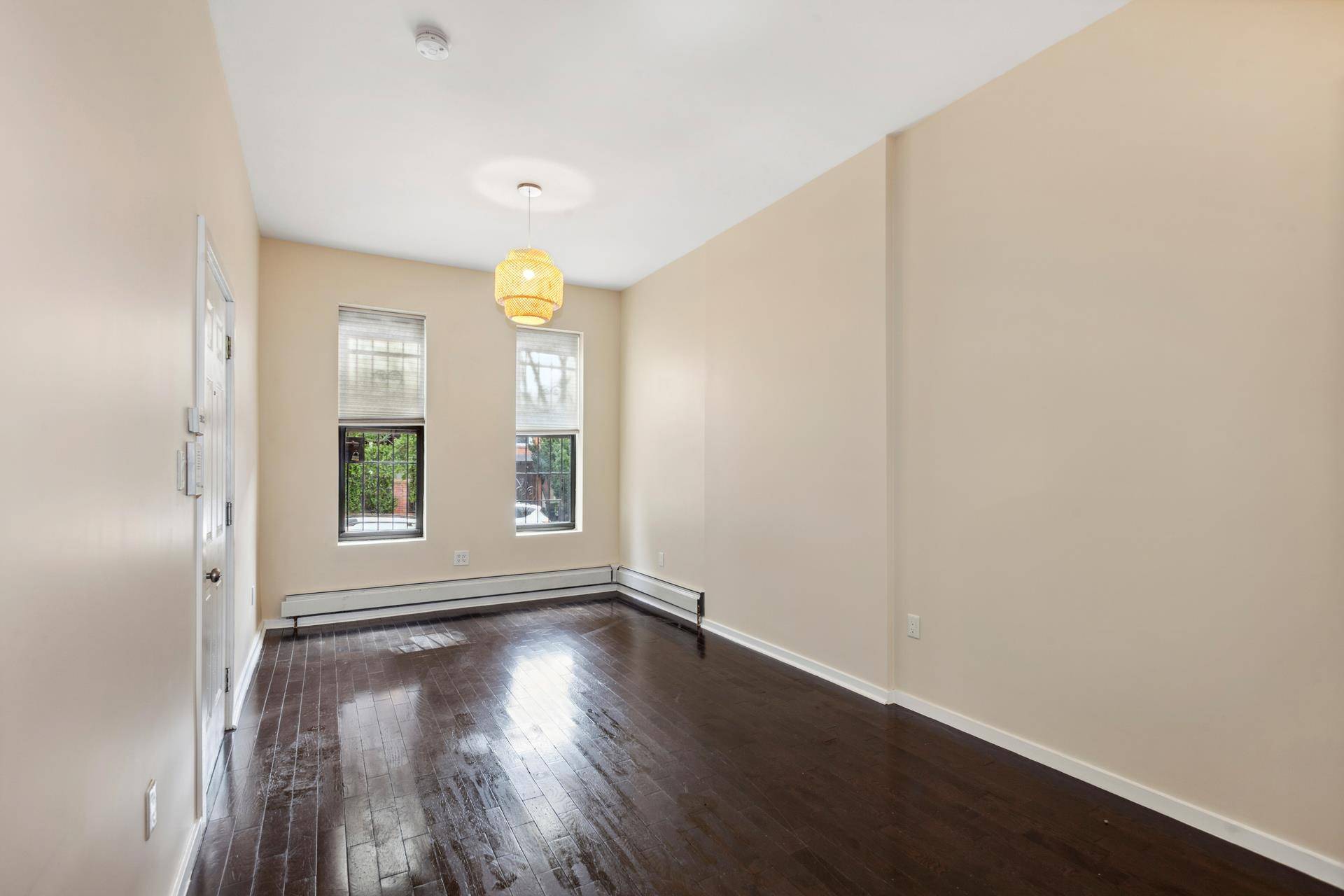 PRIME LOCATION ! ! Located in Parkslope on 16th Street amp ; 5th Avenue, you will find this 2 bedroom Garden duplex.