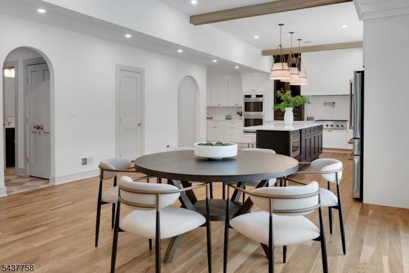 Breakfast Room