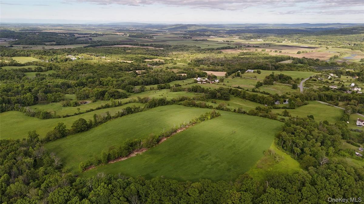 View of property location featuring a mountain backdrop