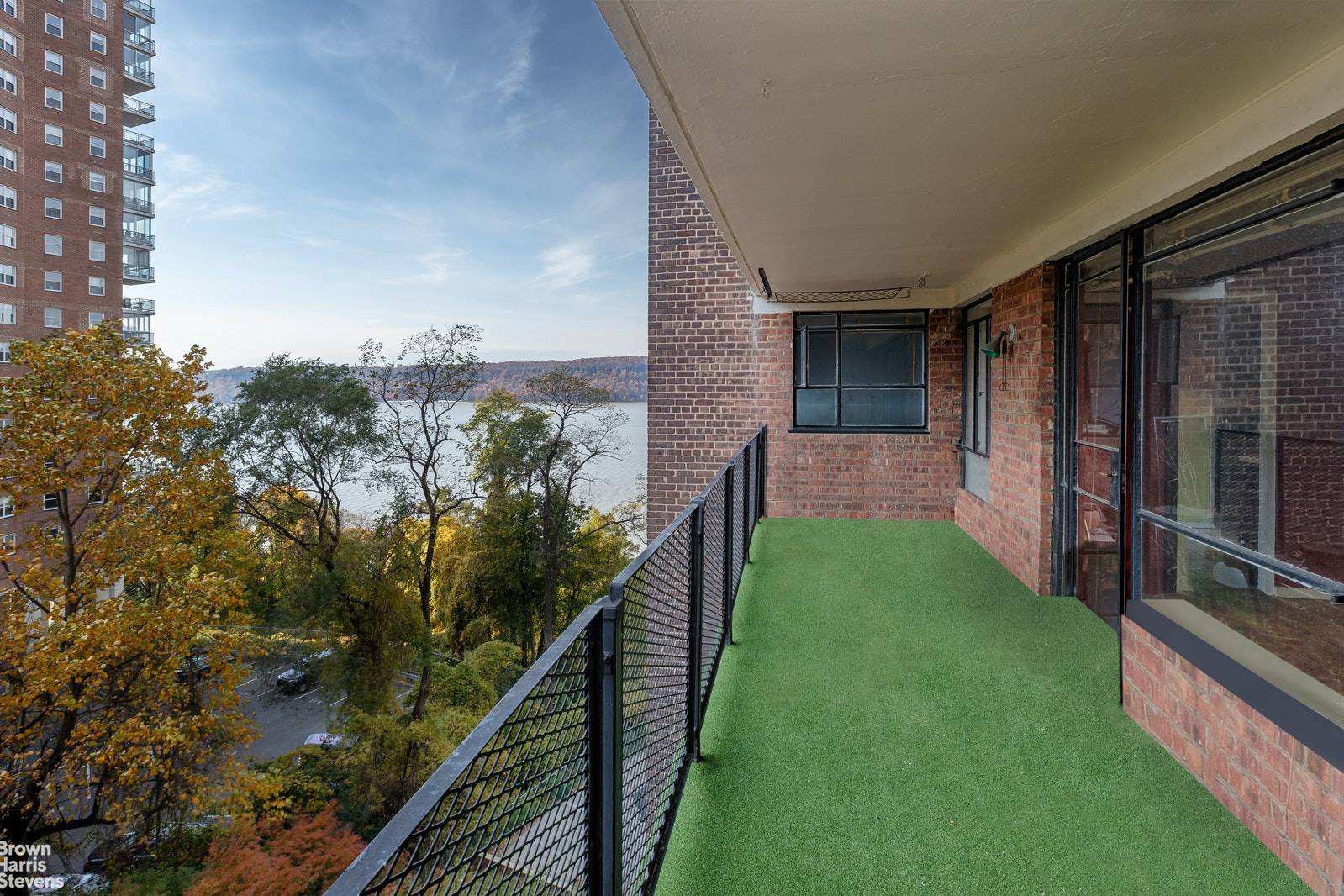 Welcome to Highpoint on the Hudson, Riverdale's most prominent mid century coop built by noted architect Henry Kibel.