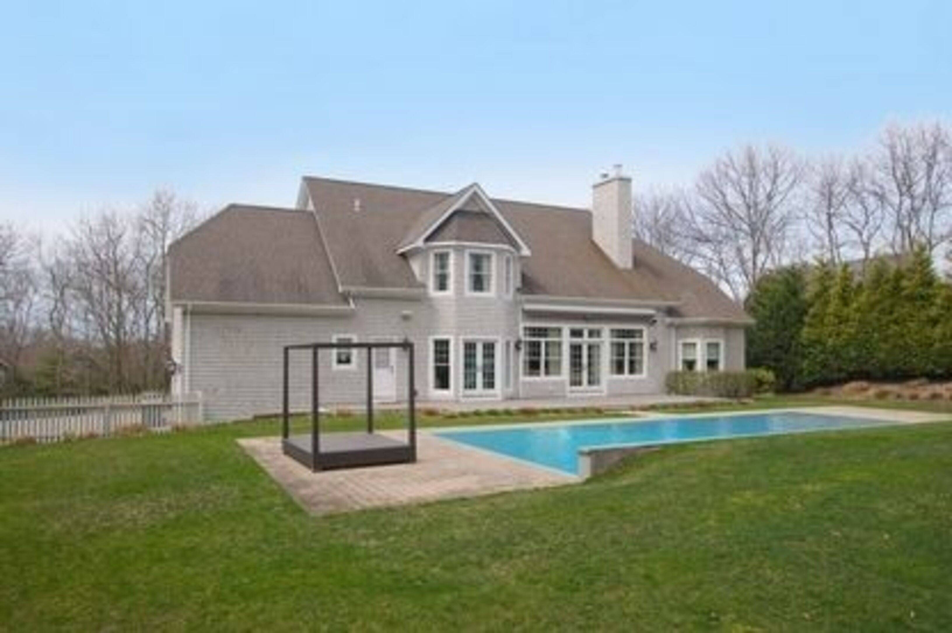 Southampton Home With Endless Amenities!