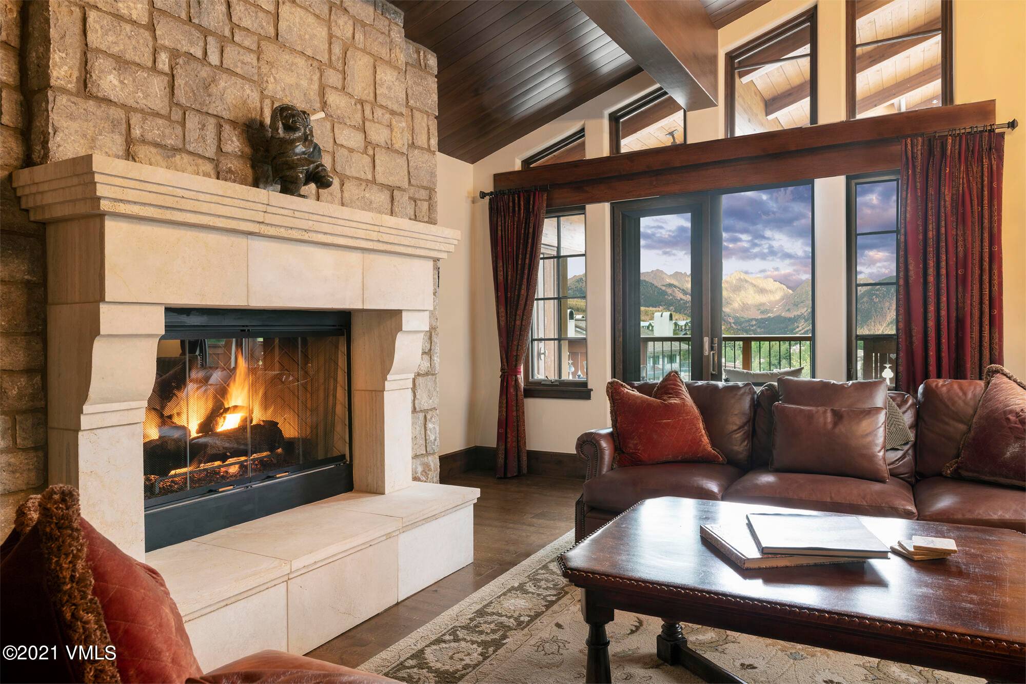 Located directly on Vail Mountain, just steps to Gondola One, sits the perfect ski in, ski out residence.
