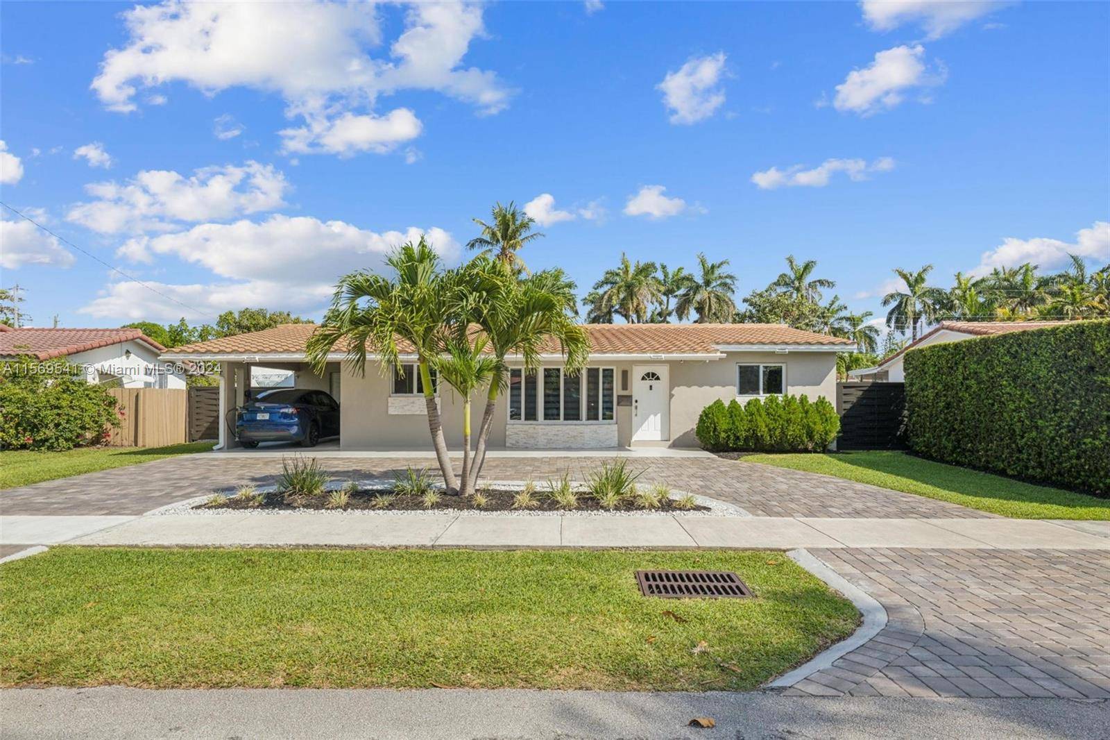 Welcome to your dream home in Hallandale Beach !