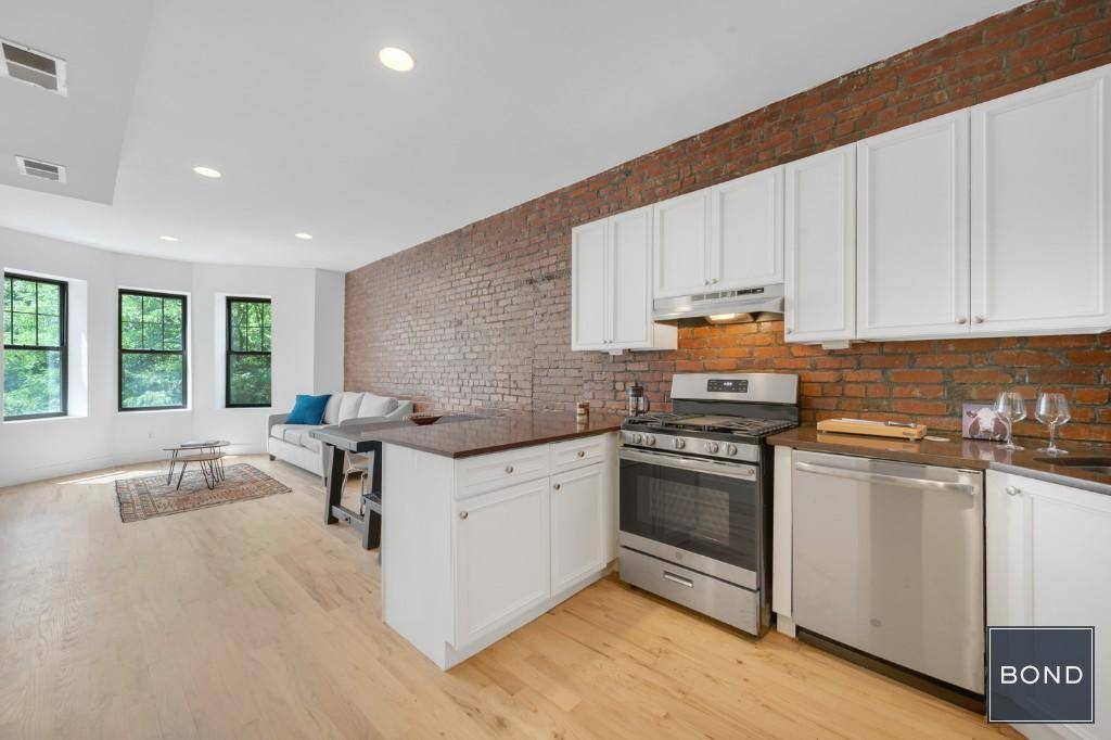 This beautiful, sunny, and recently renovated, 2 bedroom, 2 bath condo is ideally located on the border of Prospect Heights and Crown Heights.