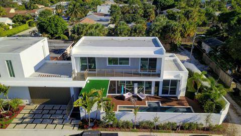 NEW CONSTRUCTION duplex located in downtown Lake Worth Beach !