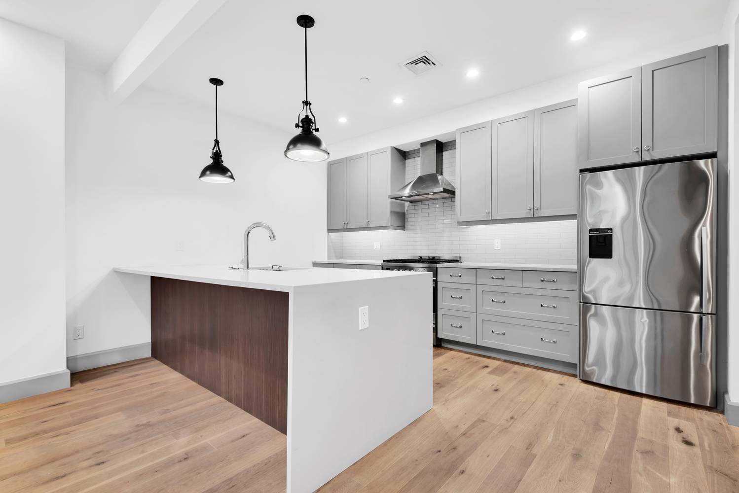 88 Lefferts Place 1B is an exquisite, well crafted one bedroom condo on one of Clinton Hill s most coveted tree lined blocks.