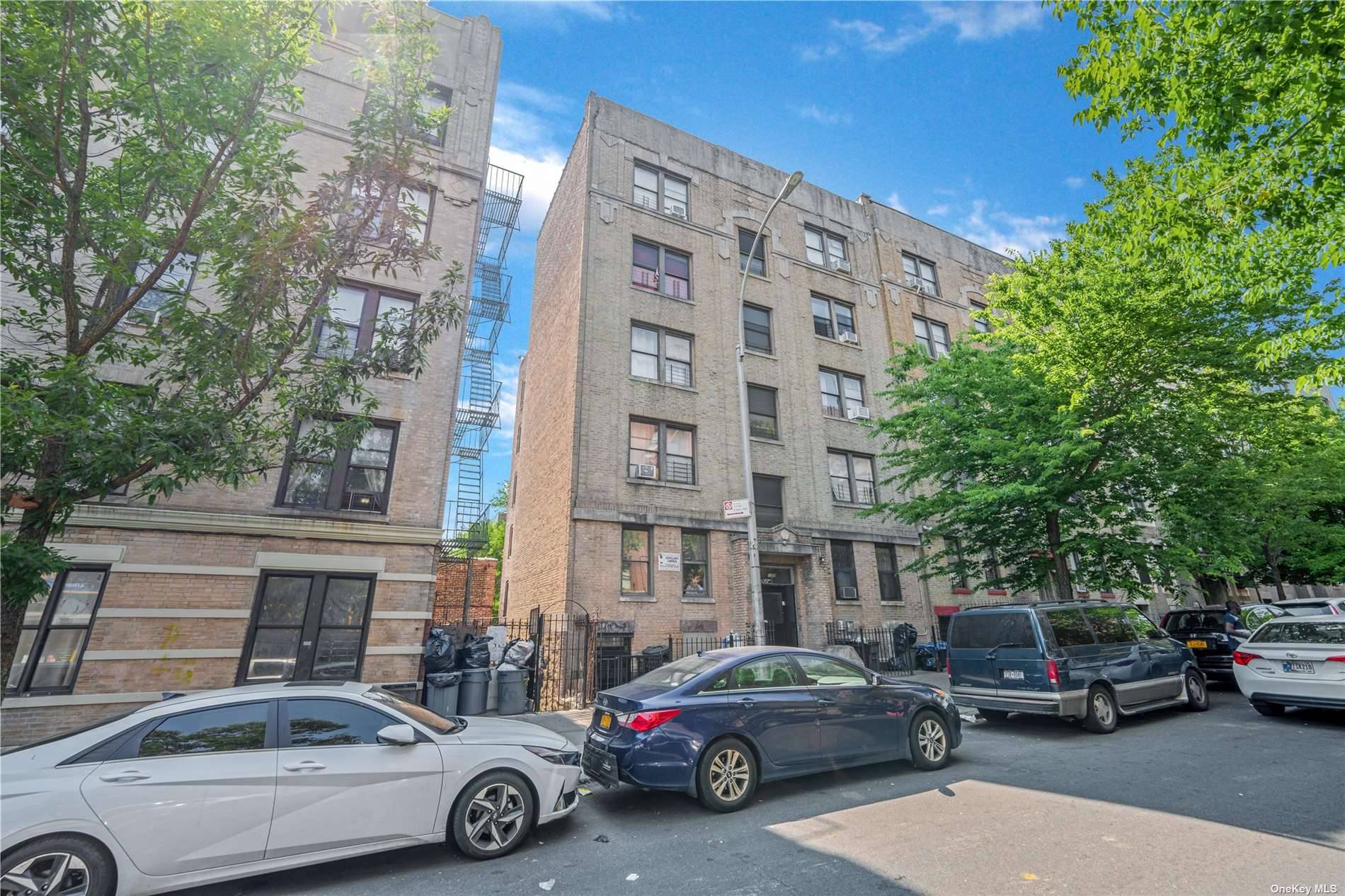 Seller is accepting to creative financing options Seller financing Don't miss your chance to acquire this 11 unit plus package deal two buildings1209 1215 Elder Ave total of 22 units ...