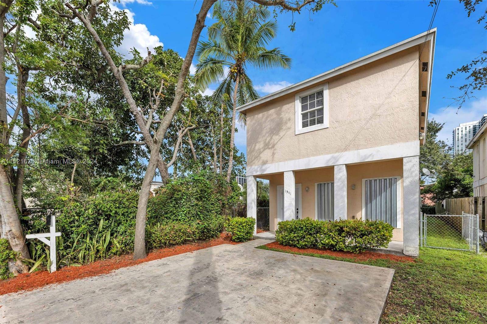 Fully Renovated, 2 story house in the Historical District of Overtown.