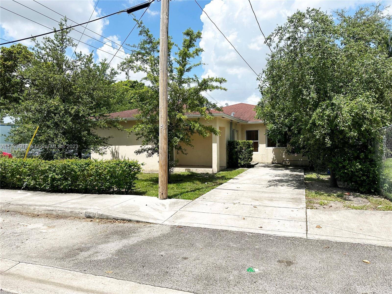 Beautiful 2 units with 3 bedroom 2 baths each with open kitchen, spacious living dining room, walk in closet, washer dryer, impact windows and 2 parking spaces.