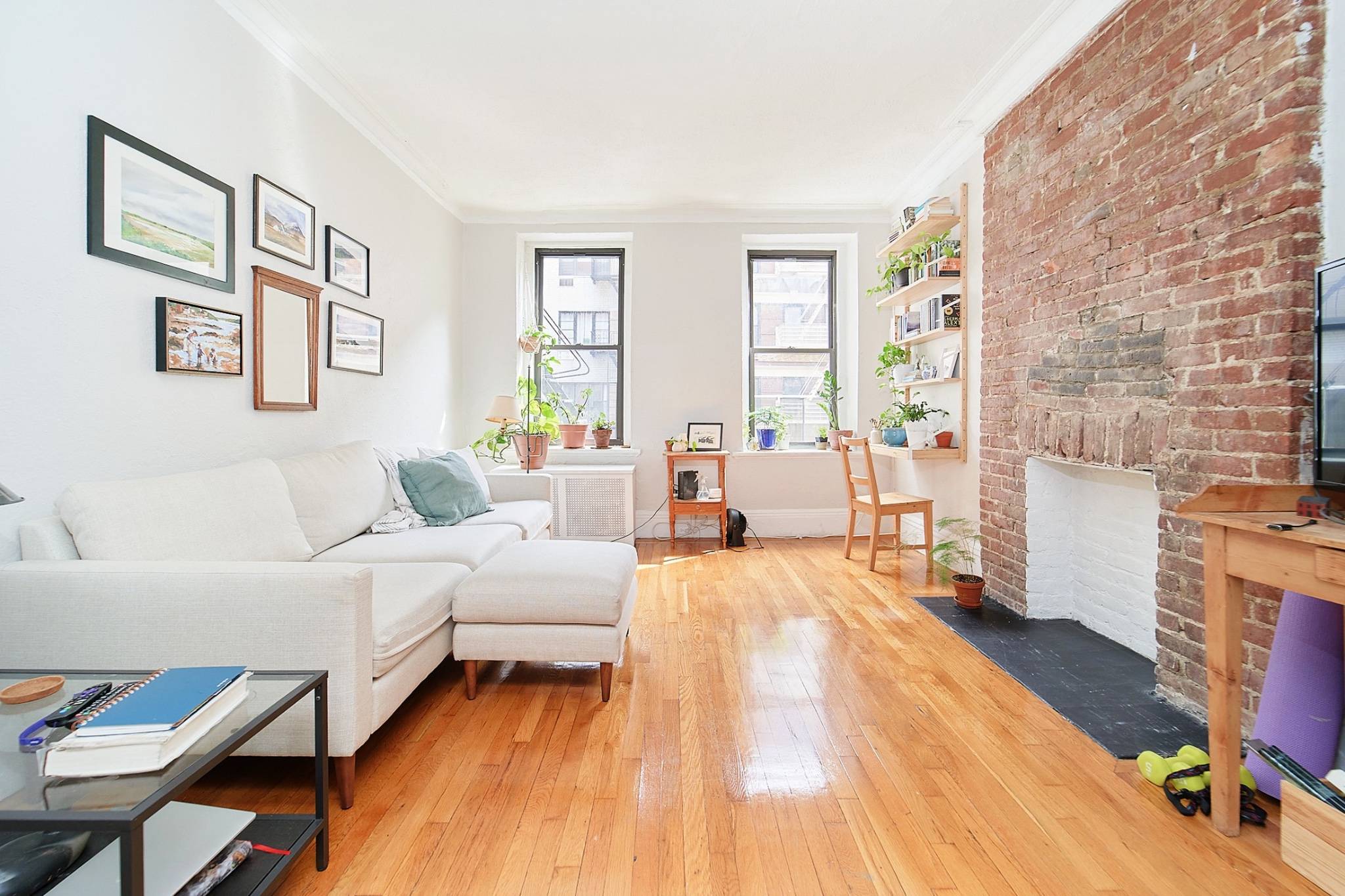 Cozy 1 bedroom apartment located on the Upper East Side available June 1st.