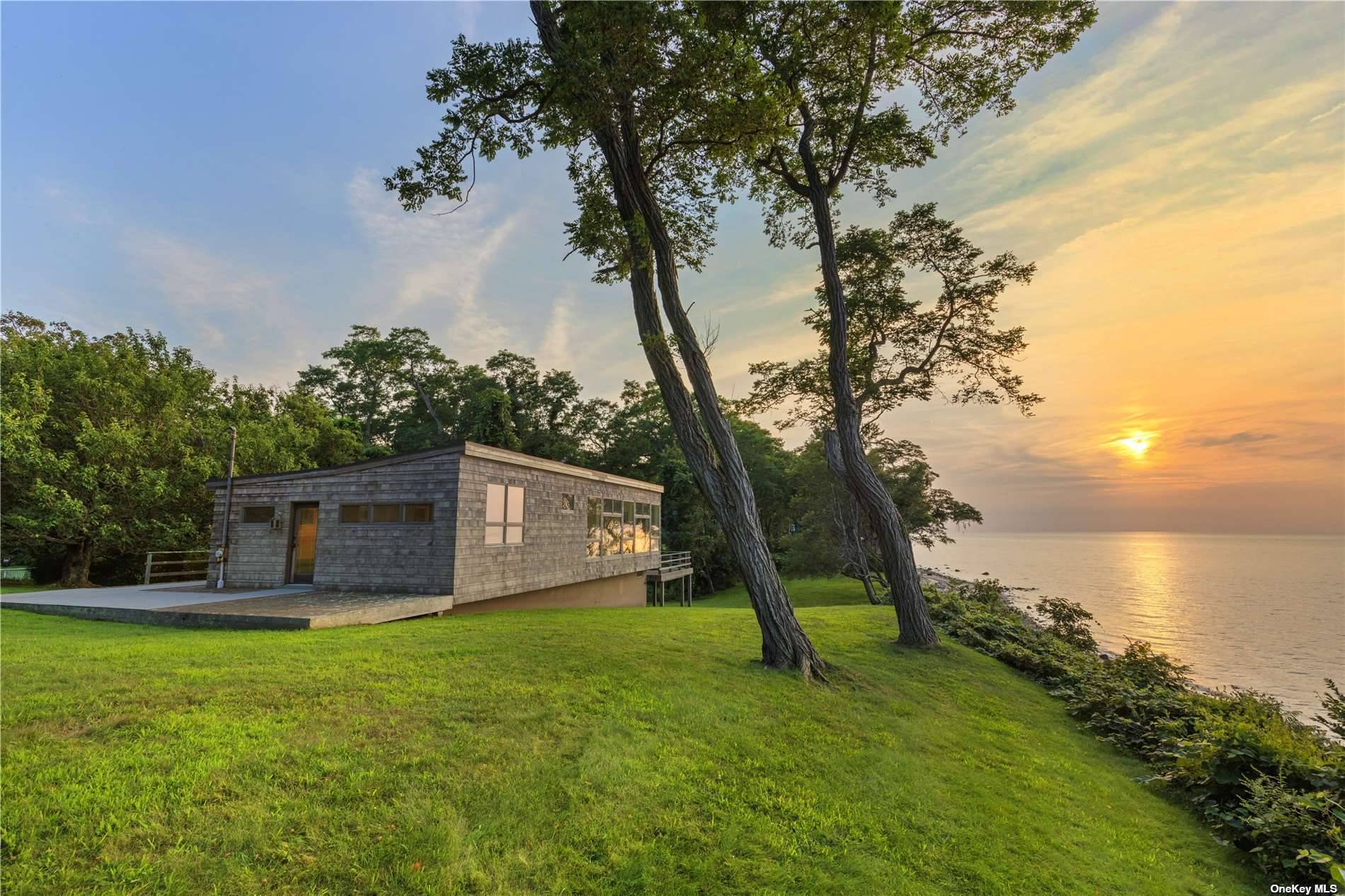 Peconic Soundfront Meets Mid Century Modern Incredible Sunsets And Your Own Private Beach Are Yours In This Sun Drenched 3 Bed, 1Bath Beach Home Awaiting Your Magic Touch.
