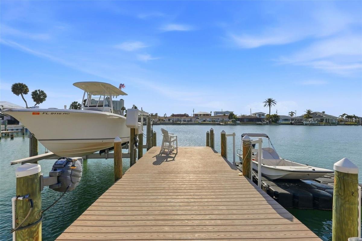 13,000 pound boat lift