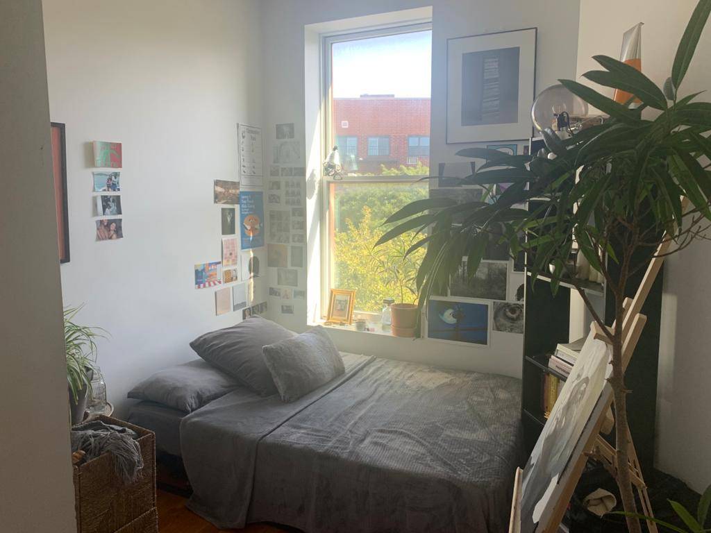 Move in to this stunning and renovated three bedroom, two full bathroom in Clinton Hill just around the corner from the A C train on Fulton and Franklin.