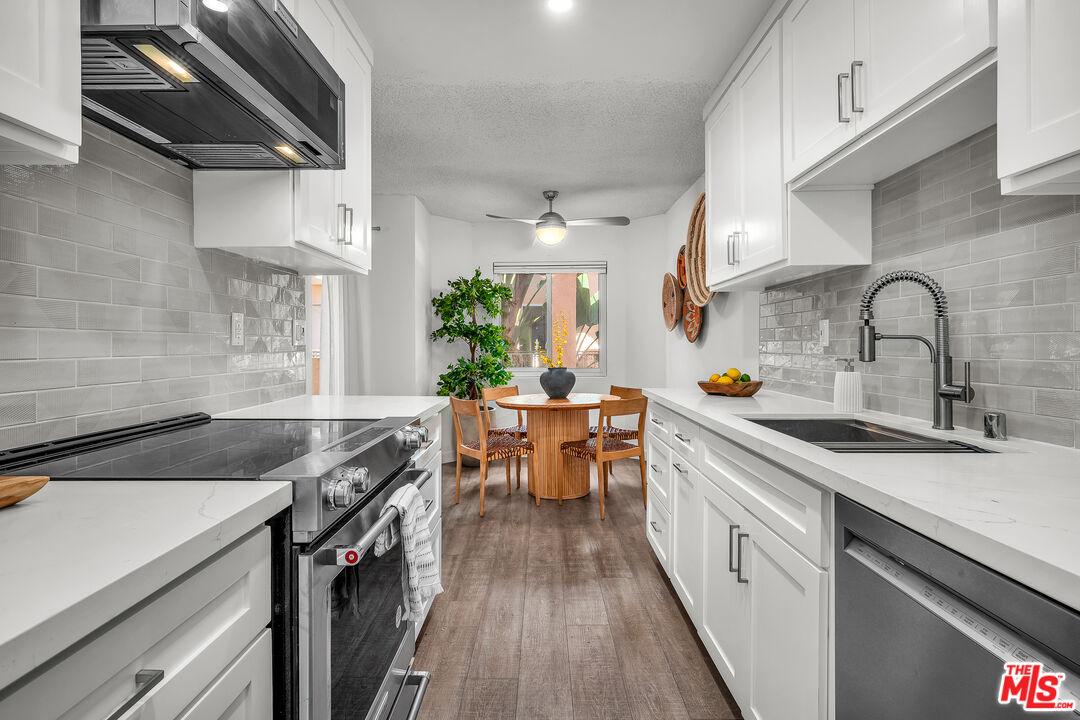 Gourmet Kitchen