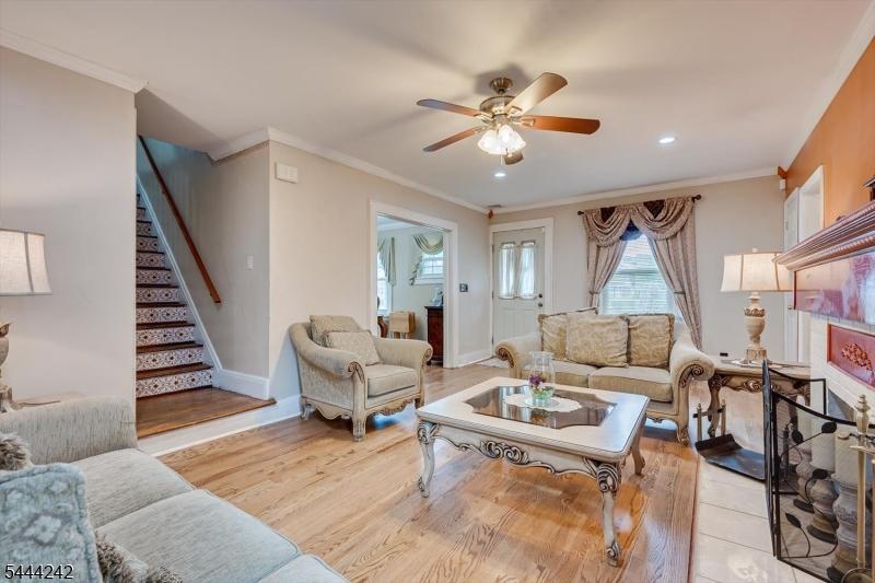Stairs to 2nd Level