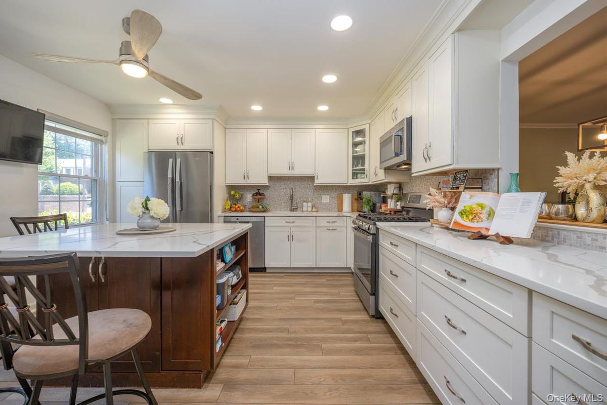 Designer kitchen speaks for itself!