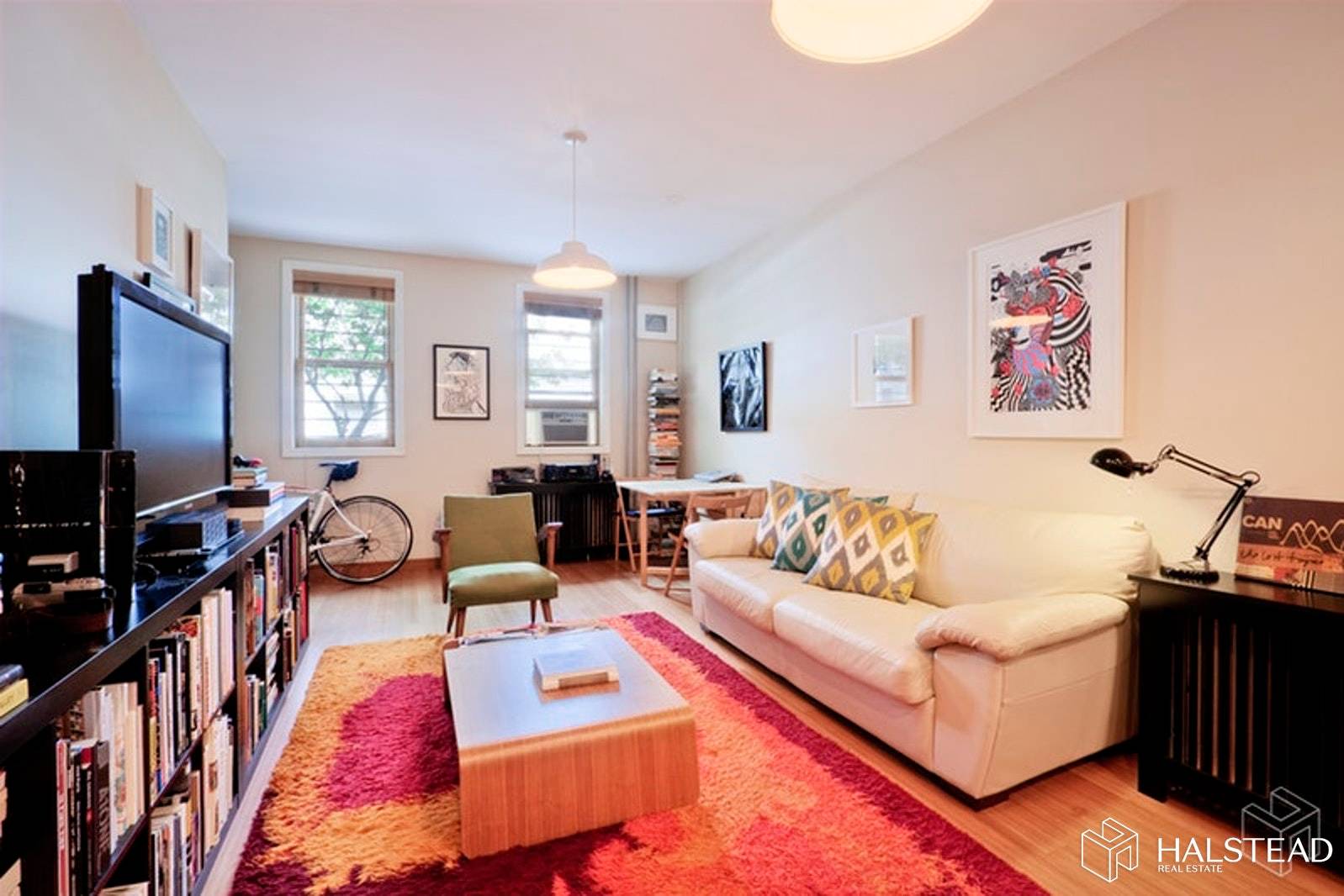 Welcome to this spacious garden level 1 bedroom home located in a prime spot in Gowanus just on the cusp of Carroll Gardens.