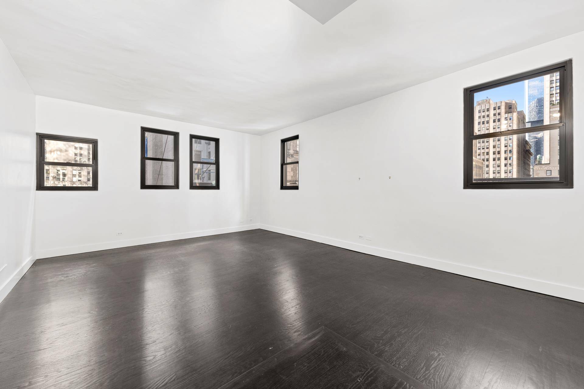 Welcome home to this beautifully renovated Penthouse loft near Wall Street in the heart Financial District.