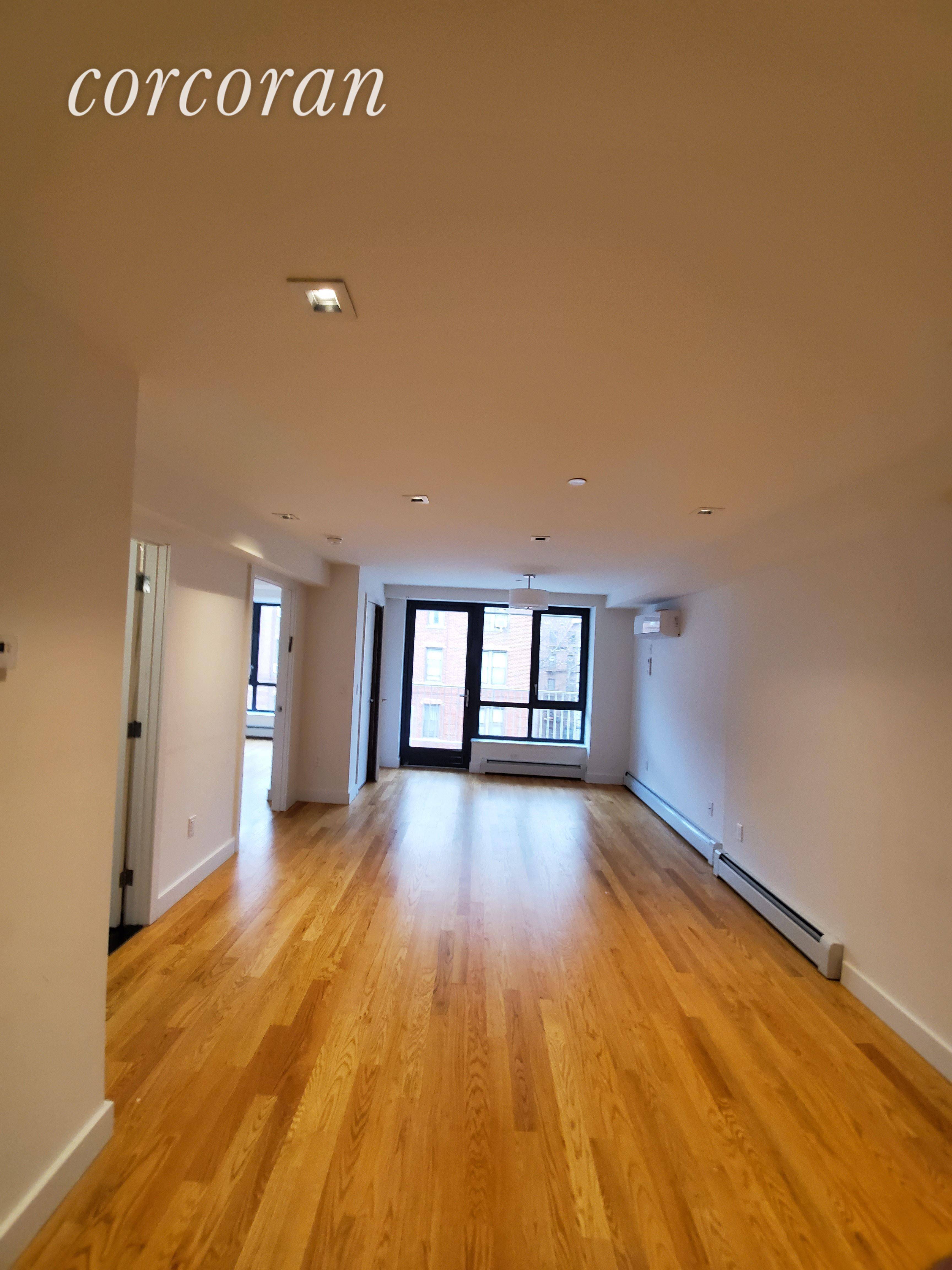 Modern Sleek 1 Bedroom ApartmentPrivate Outdoor SpaceGym and Shared RoofProfessional Management CompanyTons of Natural sunlightWasher and Dryer in Apartment.