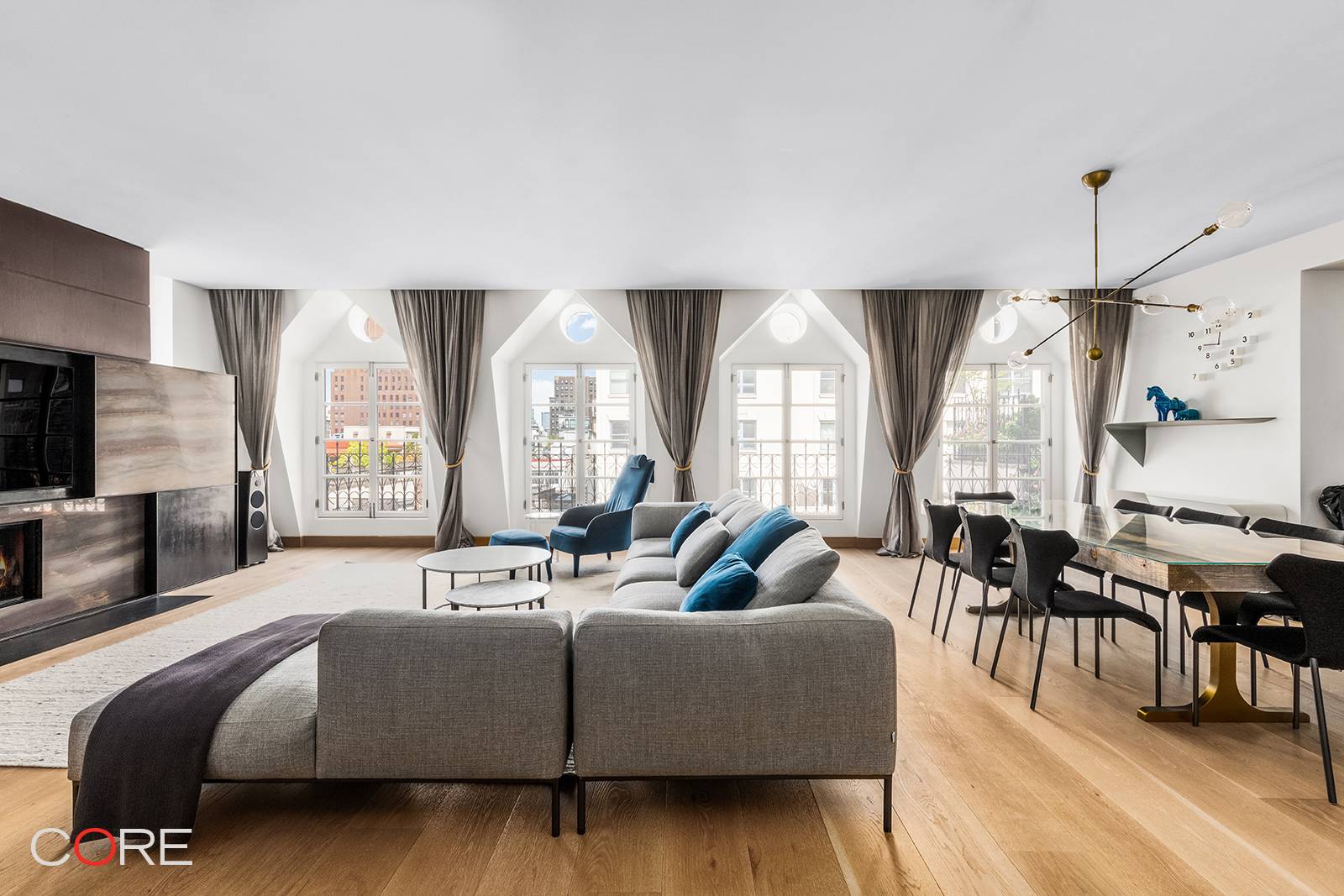 Located in the heart of Tribeca and completely re designed by the Turett Collaborative, the Penthouse at 41 Warren Street is the perfect canvas for leisure and entertainment.