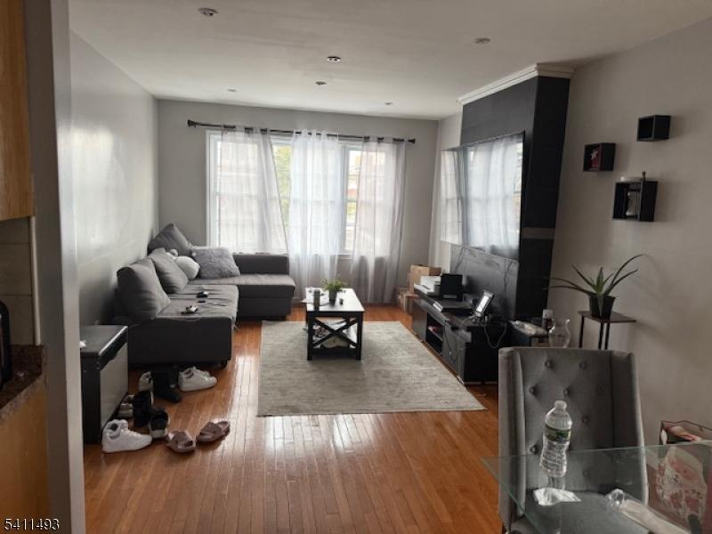 Living Room 1st Fl