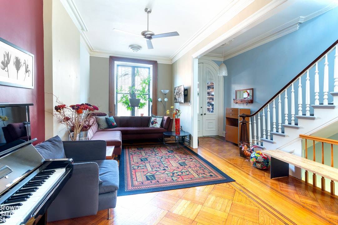This perfectly located no fee triplex is Park Slope perfect !
