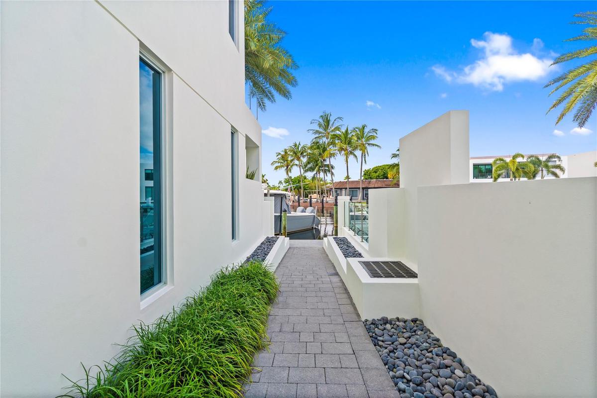 A remarkable luxury townhome rental that redefines upscale living in the heart of Lauderdale By The Sea. This beautifully designed 3,027 sq. ft reside