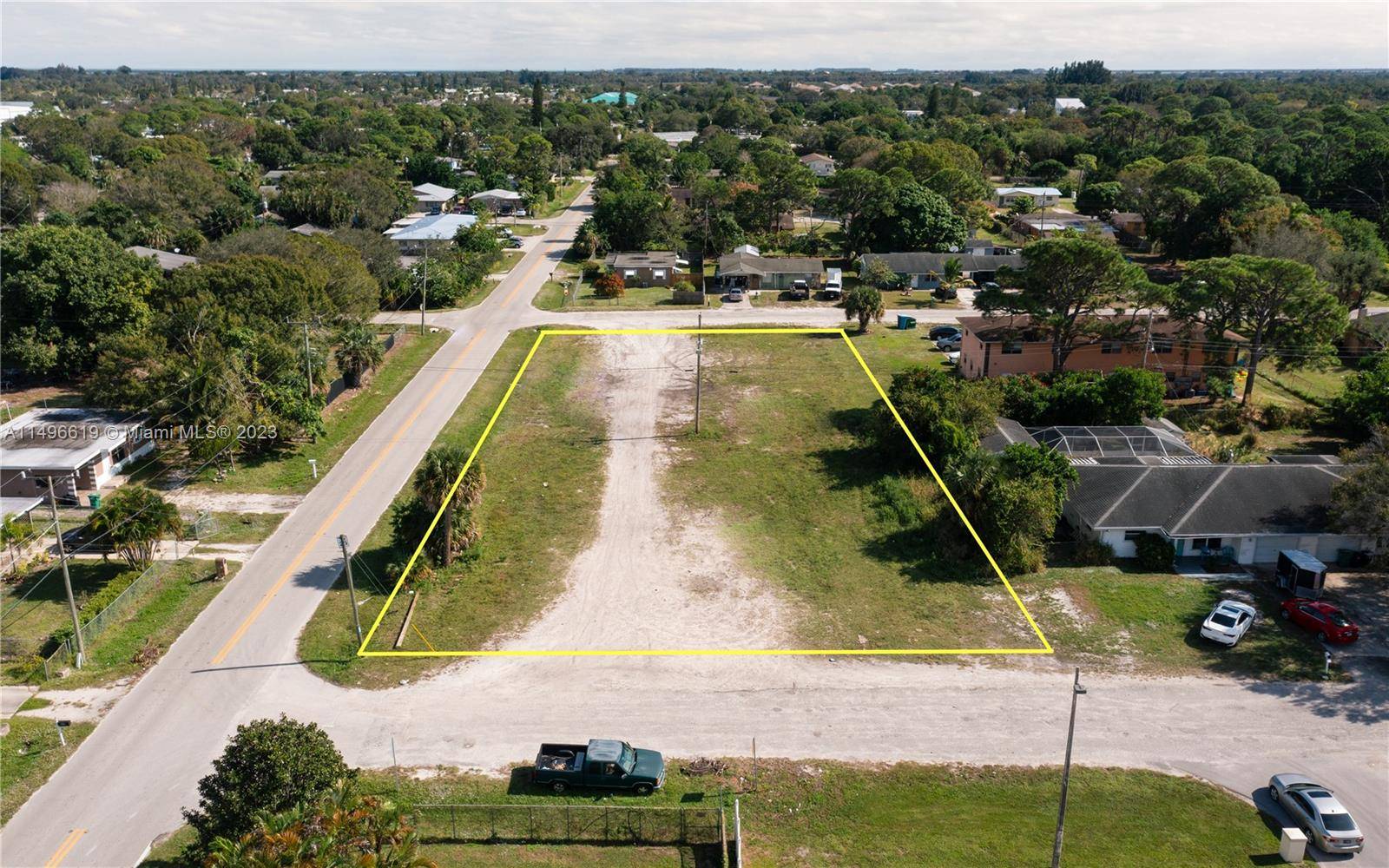 0. 69 of an acres ! ! Zoned Institutional and Perfect Opportunity for investors !