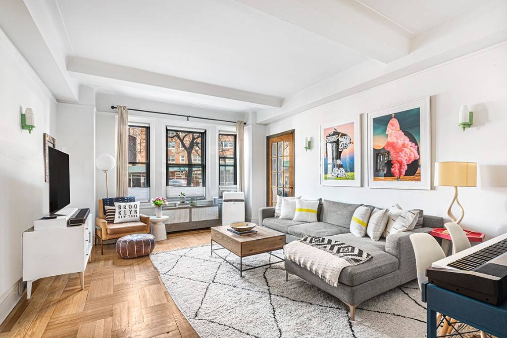 SHOWINGS ARE BY APPT. Enjoy the amazing light, flow and elegance of this beautiful 2 bedroom 1 bathroom apartment at the coveted One Plaza Street in prime Park Slope.