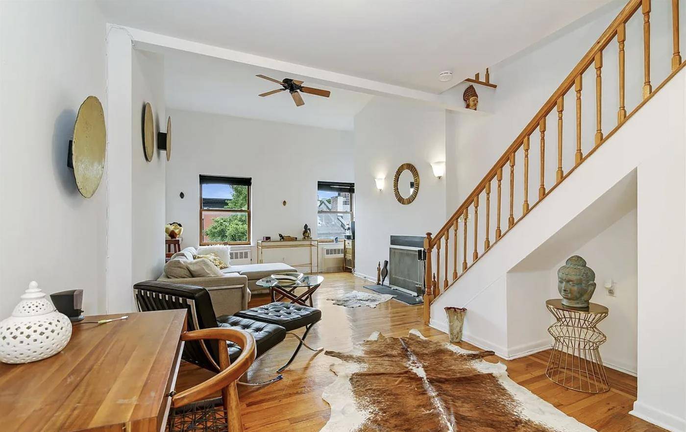 Located on a beautiful tree lined block just minutes from Atlantic Avenue, this spacious 1 bedroom loft offers hardwood floors, a wood burning fireplace, and windowed kitchen with generous cabinet ...