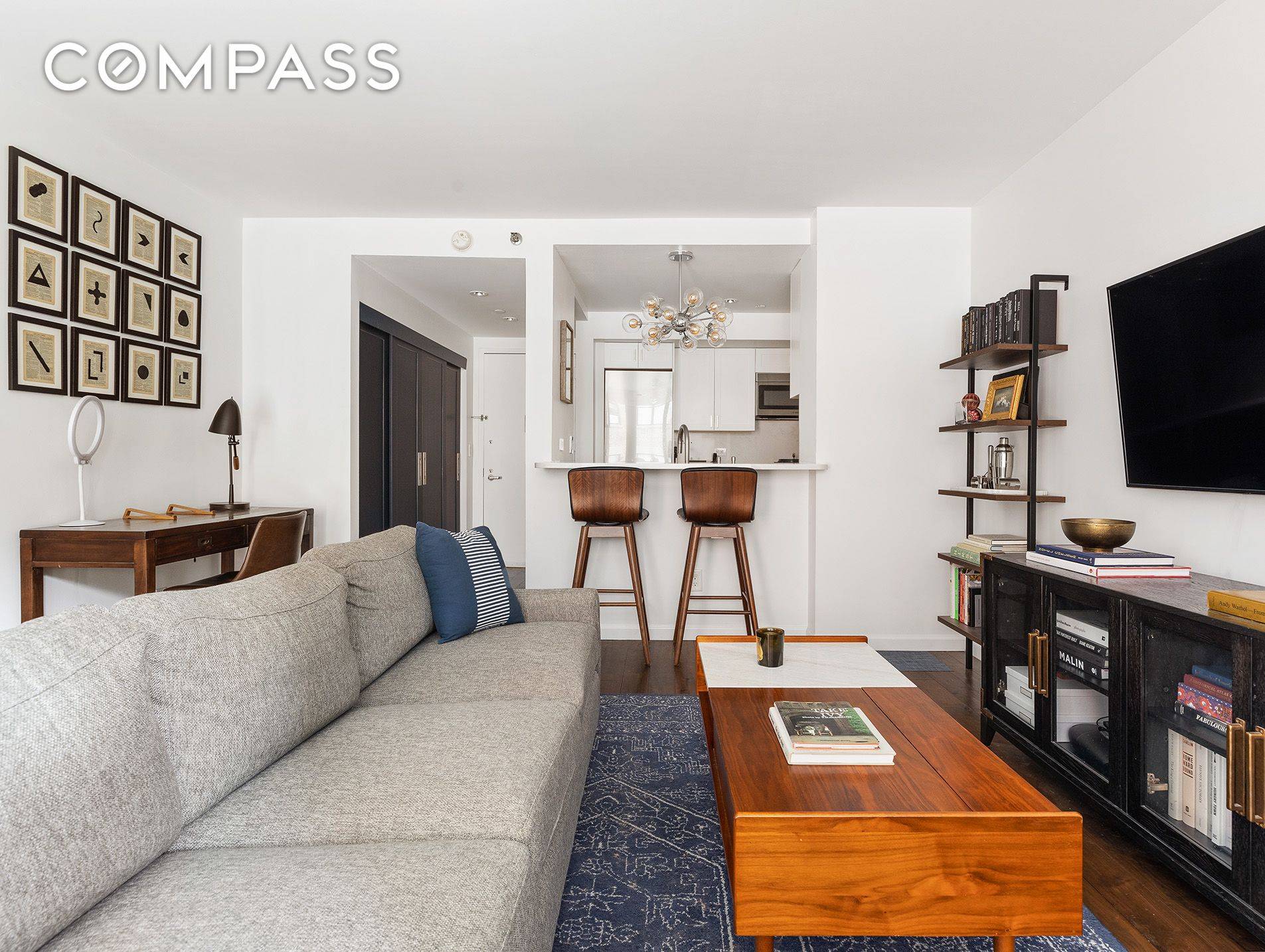 Perfectly situated in the heart of vibrant West Chelsea, this triple mint one bedroom boasts 650 square feet of luxury design and a private terrace, making this a pure modern ...
