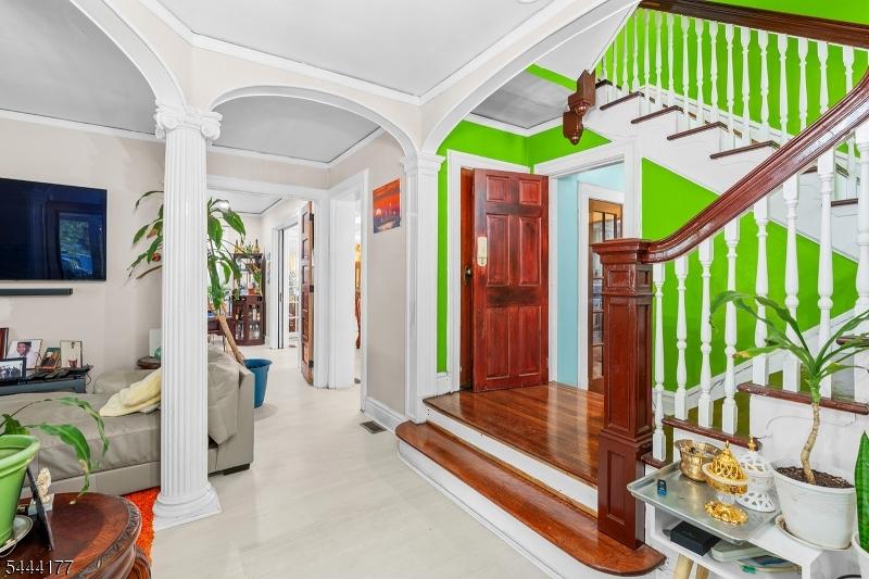 GRAND FOYER!