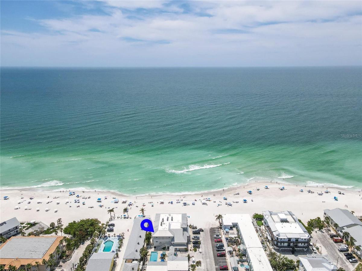 BEACH VIEWS FROM MAINSAIL INN