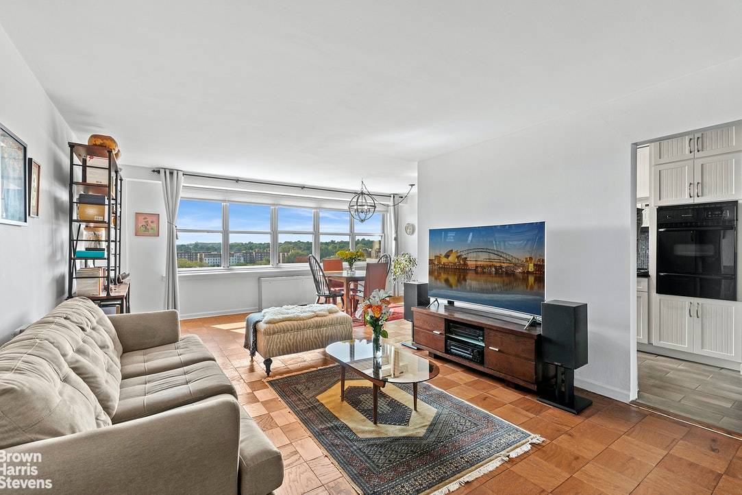 Welcome home to your spacious one bedroom with a wall of windows facing west to skyline and sunset views !