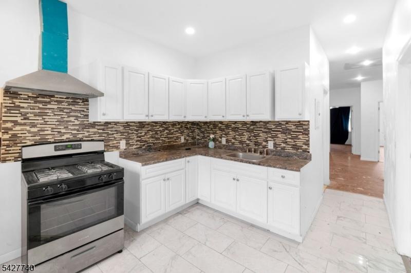 173-175 3rd St, Elizabeth, NJ