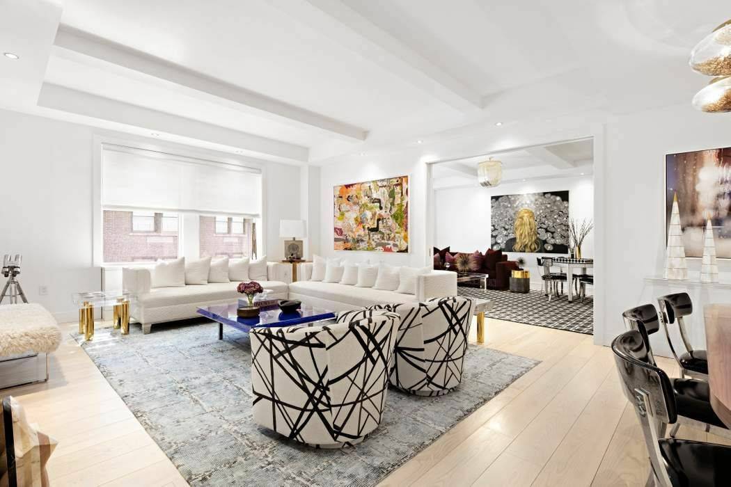 PARK AVENUE BEAUTY. Spectacular 9 room residence located in one of Carnegie Hill's top prewar cooperatives.