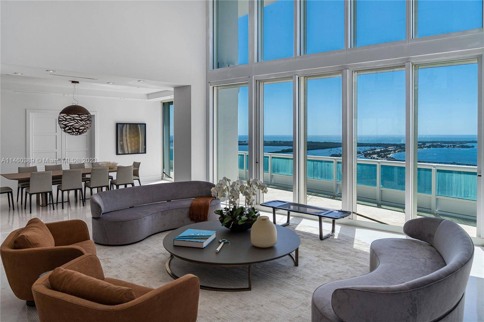 SPECTACULAR Penthouse with 360 views of Biscayne Bay the Miami skyline !