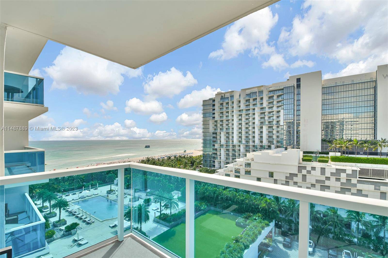 AVAILABLE April 4, 2024 Gorgeous 1 bedroom 1 bath facing south with spectacular ocean views.